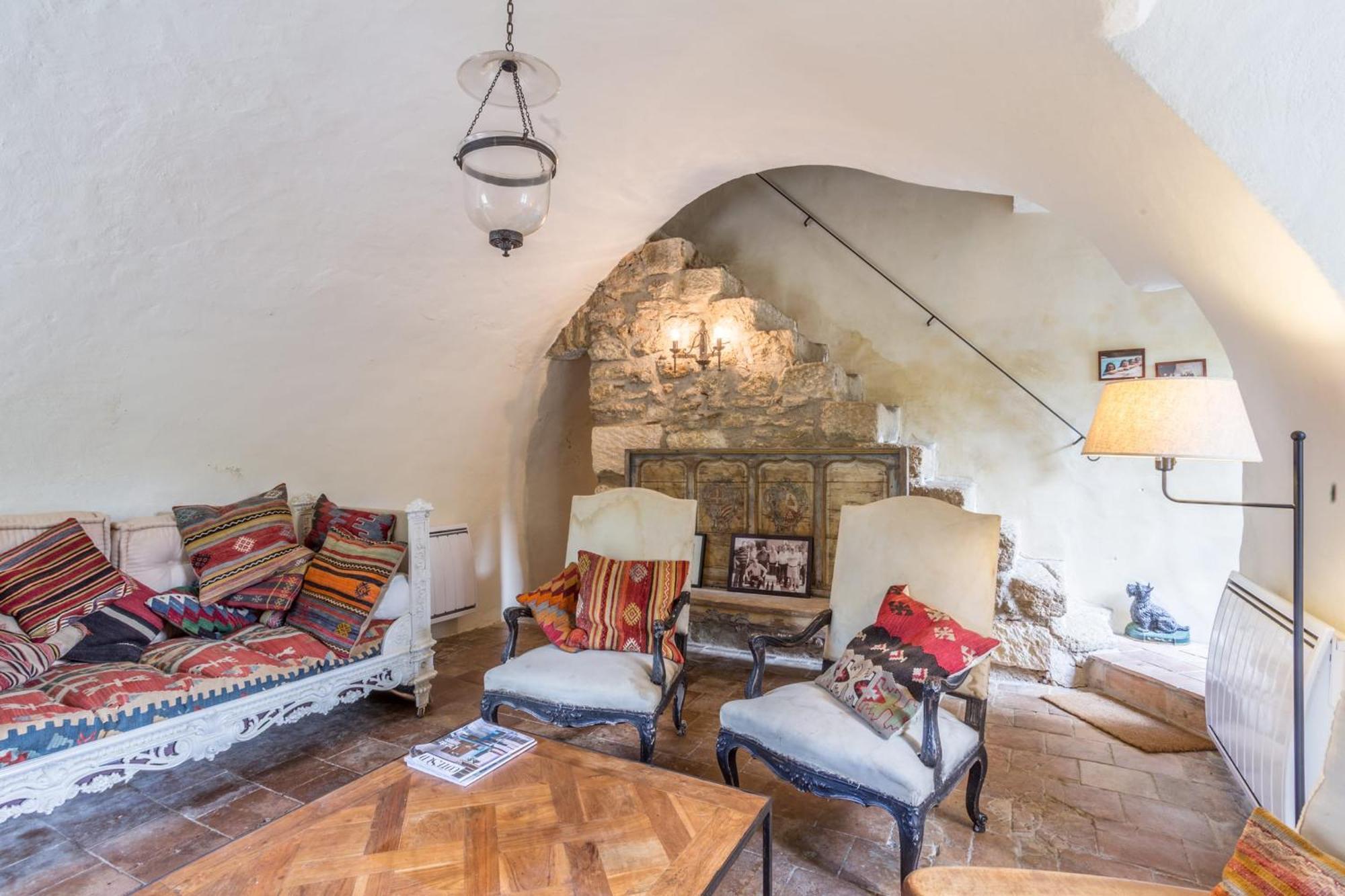 La Maison Des Artistes เมแเนร์บส์ ภายนอก รูปภาพ